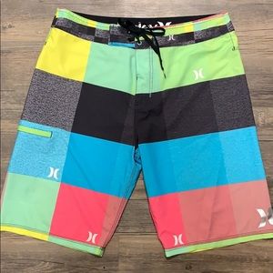 Hurley color-block board shorts- 33